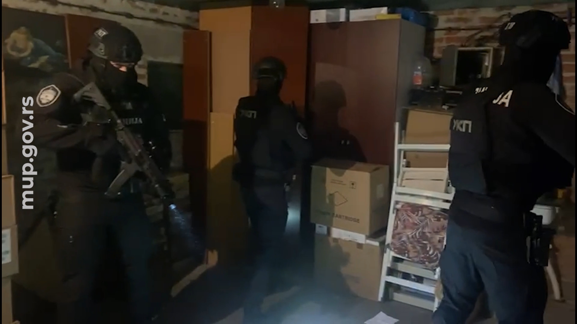 Pola miliona tableta psihoaktivnih supstanci zaplenjeno u Zemunu: Uhapšene dve osobe (VIDEO)