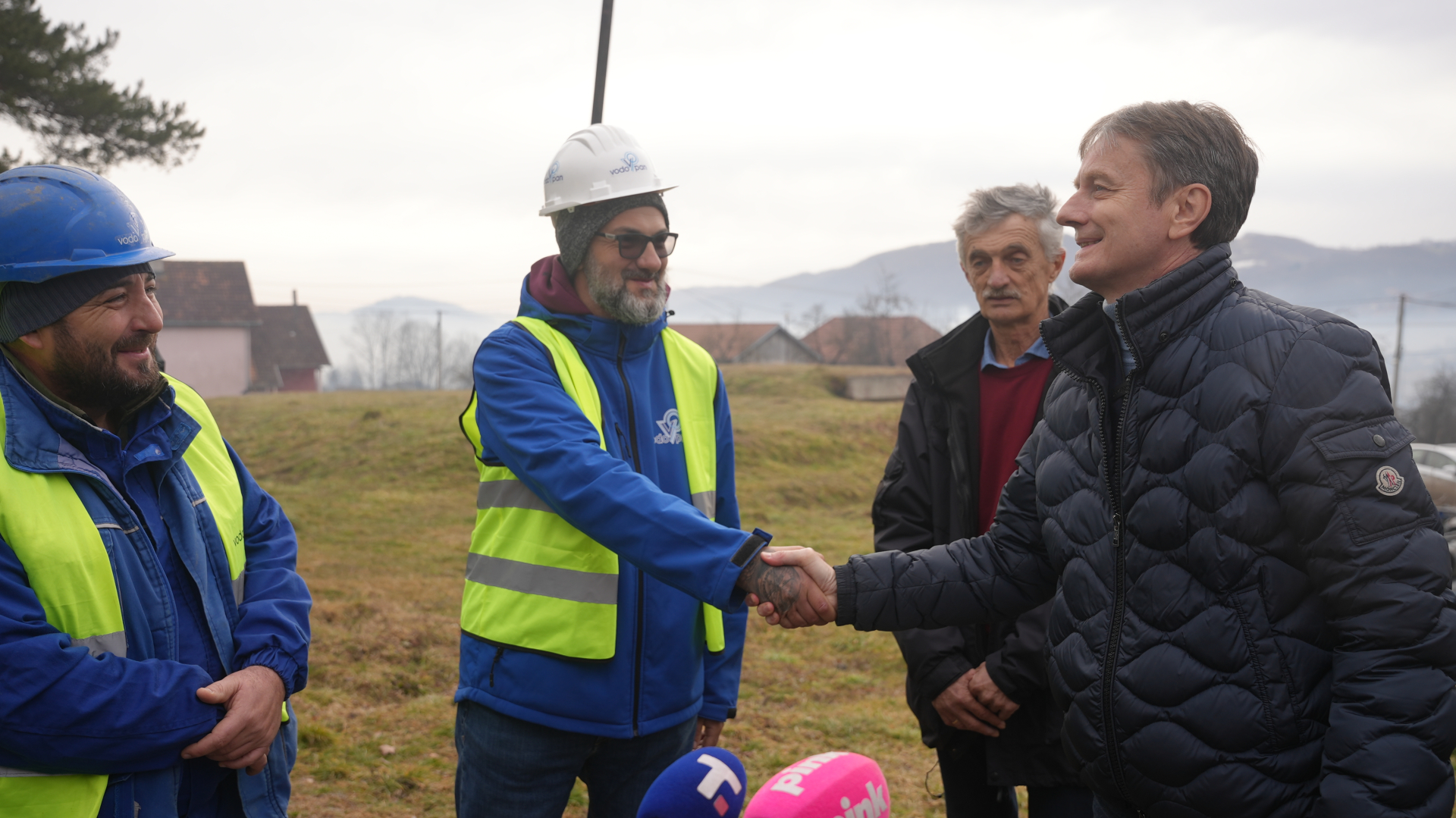Letnje vrućine u Kosjeriću neće biti dočekane bez vode: Rekonstrukcija vodovodne mreže gotova do juna, Glišić poručuje - evo gde idu "naše pare" (FOTO)(VIDEO)
