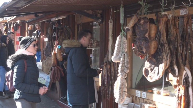 Najbolja pršuta i kobasice prave su u Mačkatu, a slanina u selu Kačer: Pršutijada na Zlatiboru pokazala neverovatnu dominaciju lokalnih domaćina