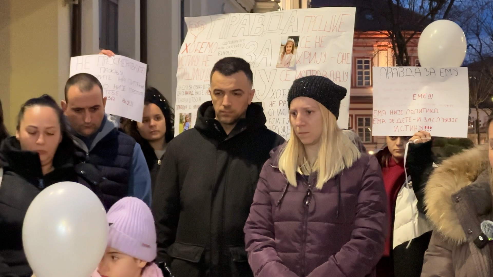 Okupljeni građani poručili - nismo rulja, samo želimo znati zašto je dete umrlo/ Foto: RINA