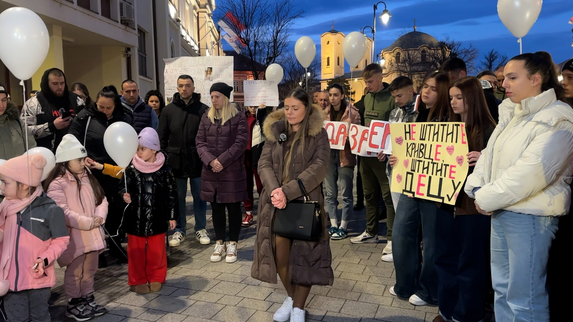 Okupljeni građani poručili - nismo rulja, samo želimo znati zašto je dete umrlo/ Foto: RINA