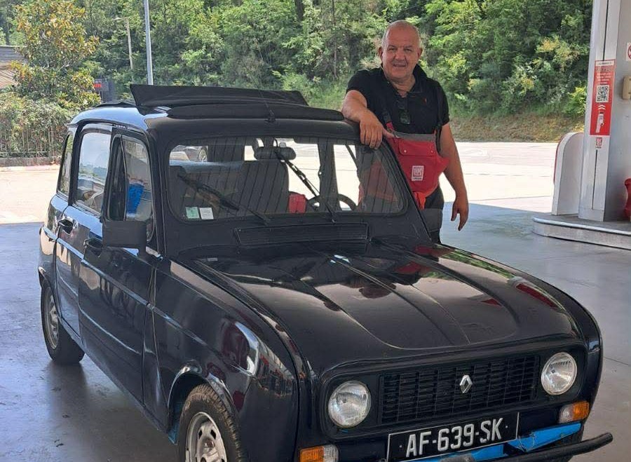 O ovom selu priča ceo Balkan: Svrčuge kod Herceg Novog imaju svoj sajt i instagram a nemaju uličnu rasvetu - meštani renoom 4 kreću do Pariza po svetlo (FOTO)