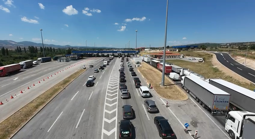 Pakao na granicama sa Srbijom, kolone kamiona duge kilometrima: Na pojedinim prelazima teretnjaci čekaju i do šest sati