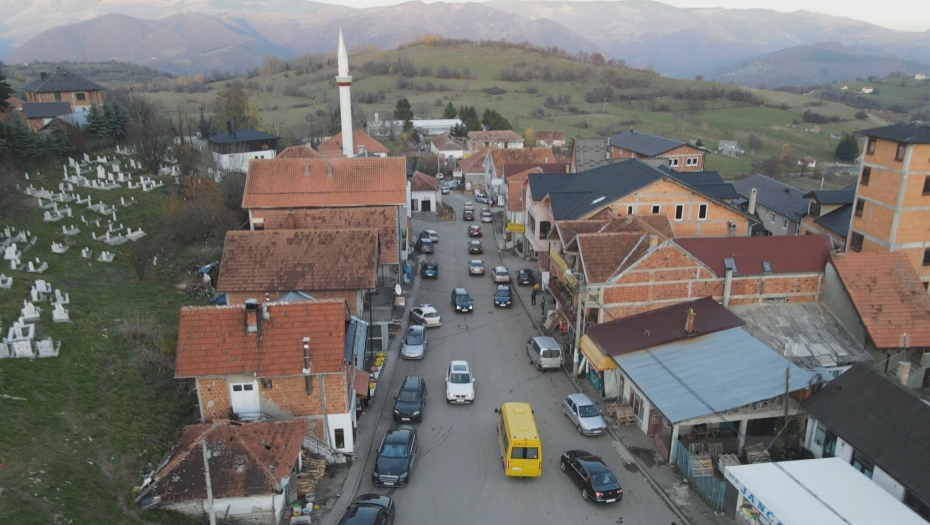 Ovo je zaista prava tragedija, svi smo bez reči: Tri dana žalosti u Sjenici nakon teške nesreće u kojoj su poginuli majka i kćerkica 