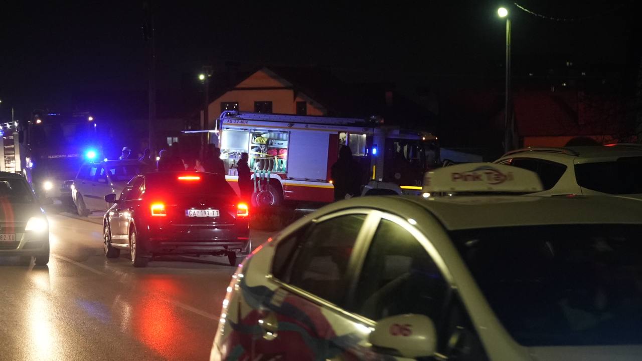 Užasne slike sa lica mesta - plamen guta sve pred sobom: Vatrogascima stiglo pojačanje tokom gašenja požara u Čačku (FOTO)(VIDEO) 