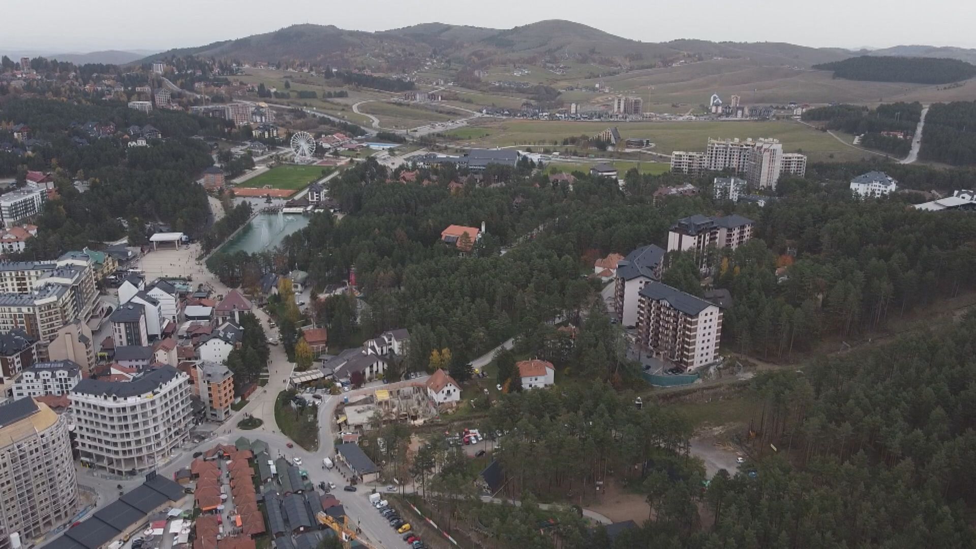 Kažu da je građevinsko  ruglo i pod betonom, a u praksi skroz druga priča: Danas na Zlatiboru ima više šume nego pre 20 godina - dominiraju crni bor i zaštićene vrste