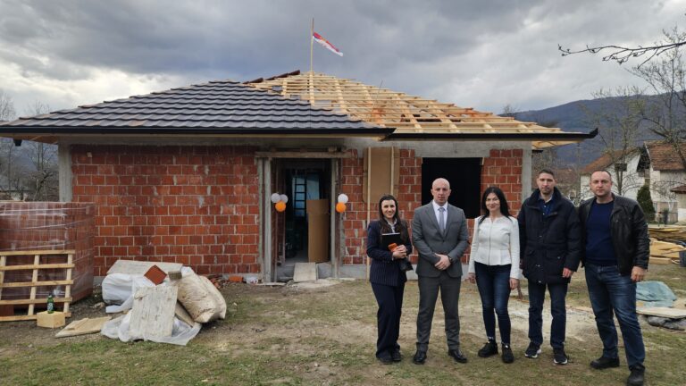 Dobili 20.000 od države i grade svoj dom: Ivana i Miloš uz subvencije do ostvarenja sna - kuća od 126 kvadrata biće gotova do zime (FOTO)