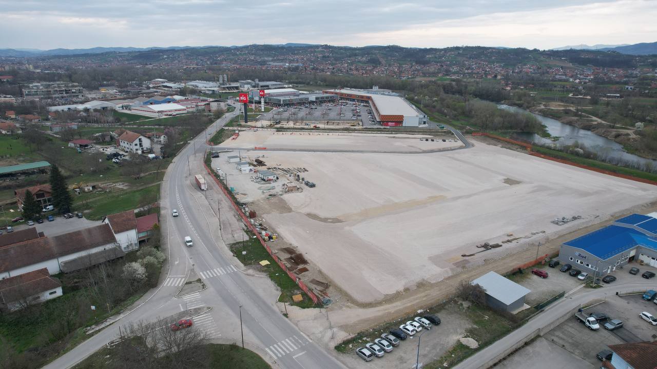 Radovi na izgradnji druge faze tržnog centra u Čačku / foto: RINA