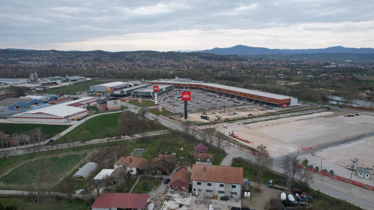 Radovi na izgradnji druge faze tržnog centra u Čačku / foto: RINA