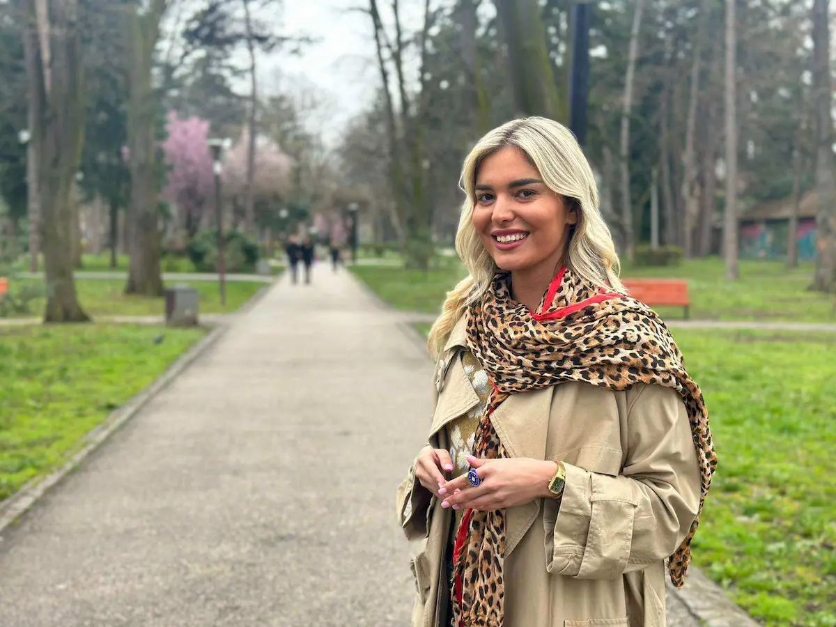 Sve vreme sam osećala kao da je ona sa mnom: Mlada Čačanka oživela kreacije Angeline Aćimović - šest  jedinstvenih halijna nastalo uz puno ljubavi i posebne energije  (FOTO)