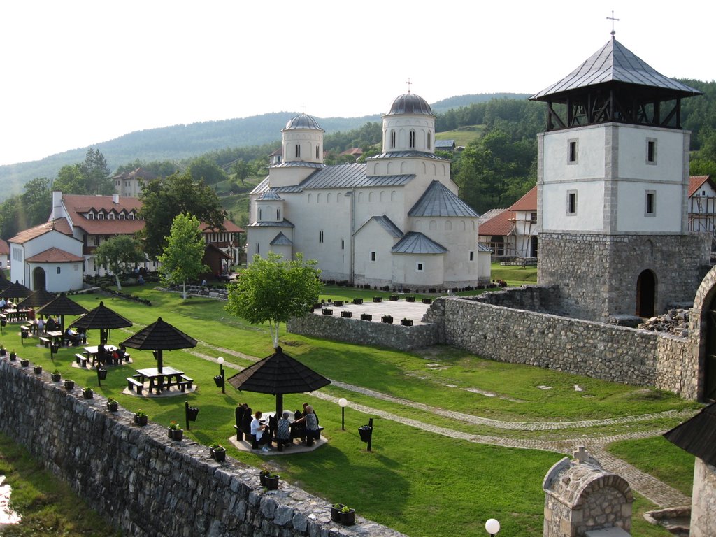 Velika humanost na veliki praznik: Članovi bratstva Kralj Vladislav u Prijepolju organizovali sjajnu akciju i pomogli ugroženima 