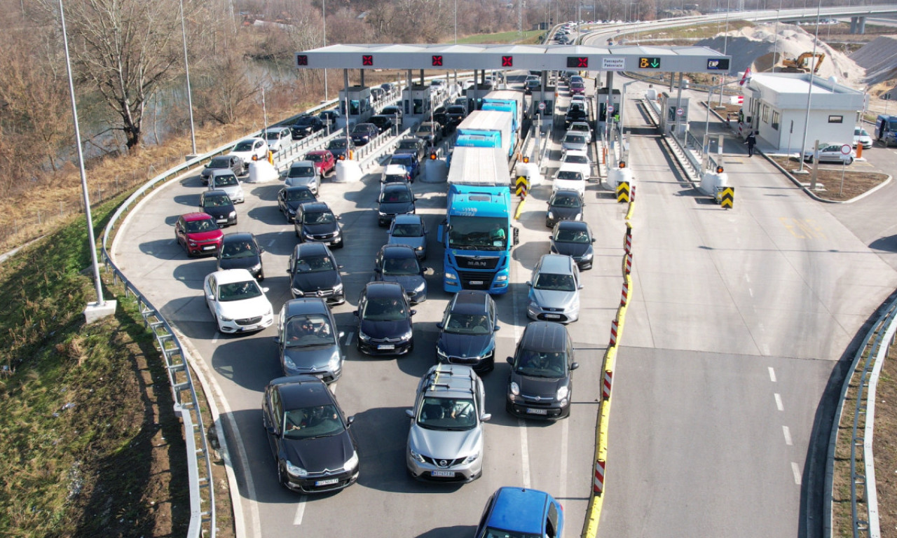 Preti saobraćajni kolaps, vozačima upućeno hitno upozorenje: Oglasili se nadležni iz "Puteva Srbije"