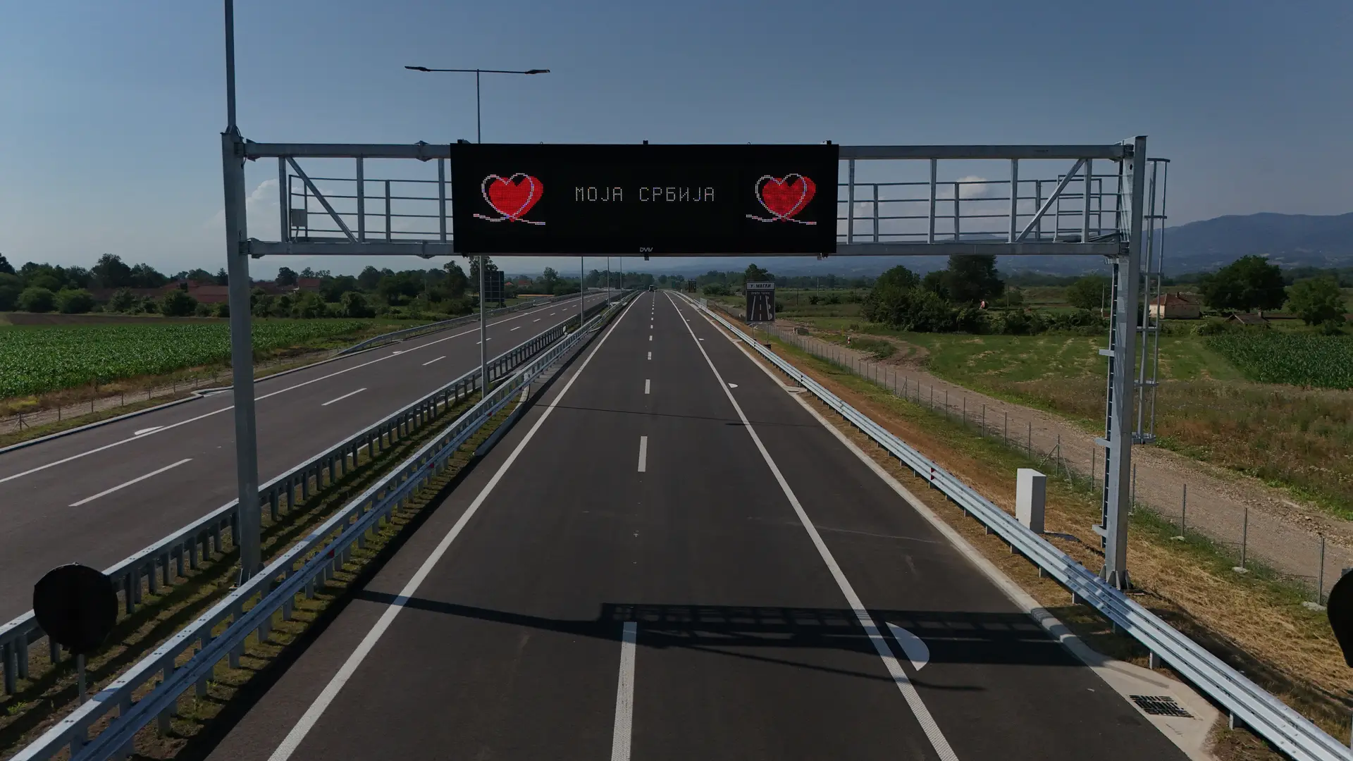 Potpuna obustava saobraćaja na tri putna pravca, radovi usporavaju vožnju ka Beogradu i Nišu