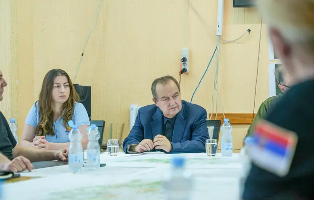 Gašenje požara u Deliblatskoj peščari uz pomoć ruskog aviona Iljušin - Foto: Ministarstvo unutrašnjih poslova Srbije