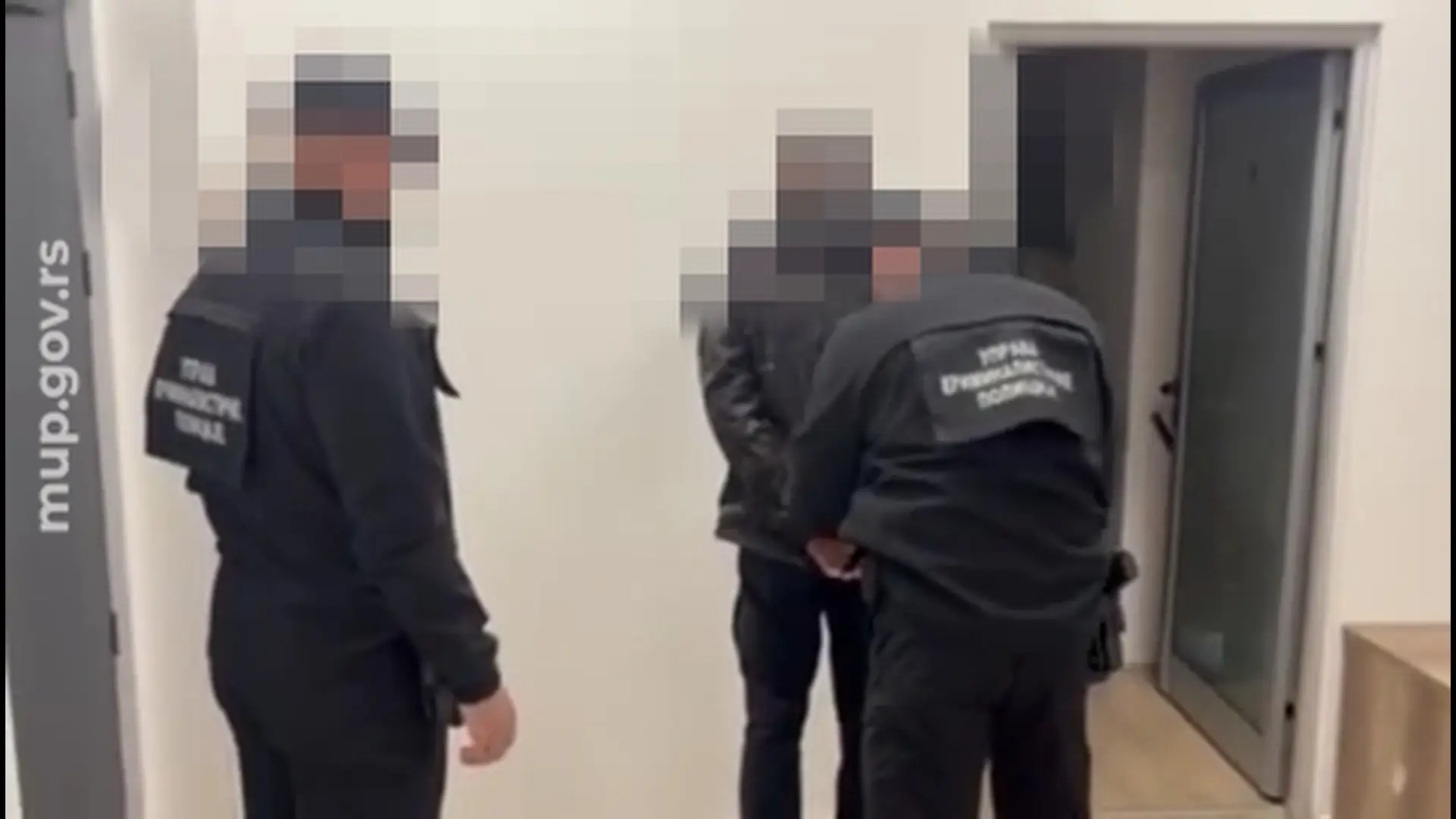 Fiktivnim papirima prebacio automobil pa ga prodao za 2,8 miliona: Uhapšen Kragujevčanin (FOTO)(VIDEO)