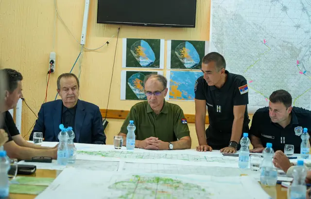 Gašenje požara u Deliblatskoj peščari uz pomoć ruskog aviona Iljušin - Foto: Ministarstvo unutrašnjih poslova Srbije