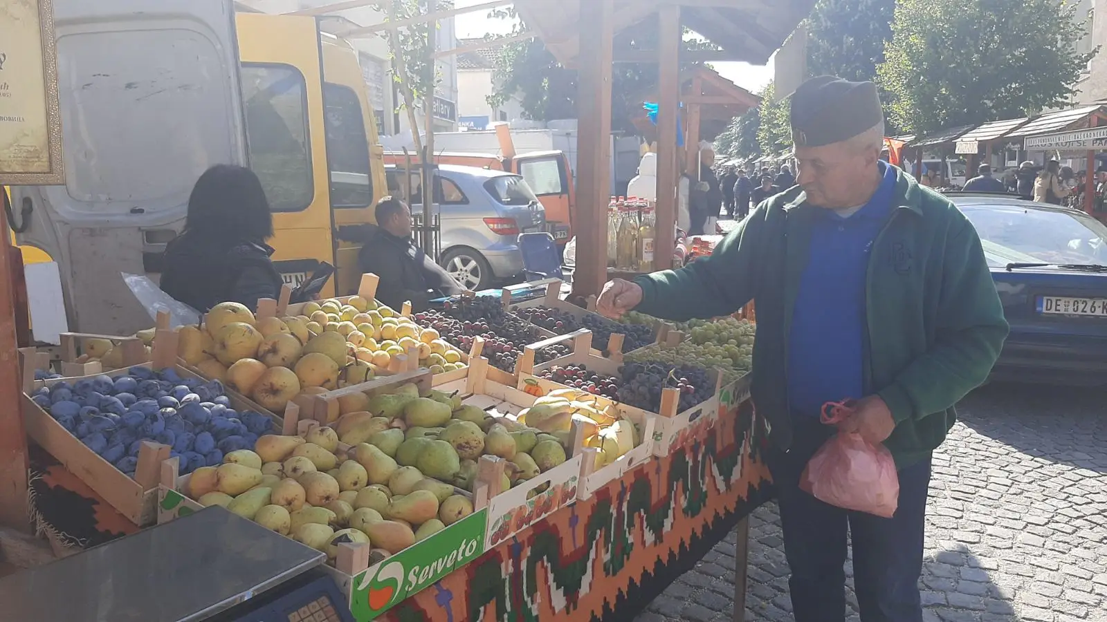 Ovo su naši omiljeni dani u godini, ljubav se prenosi sa kolena na koleno: Hiljade ljudi tokom tri dana Oplenačke berbe prošlo kroz Topolu (FOTO)