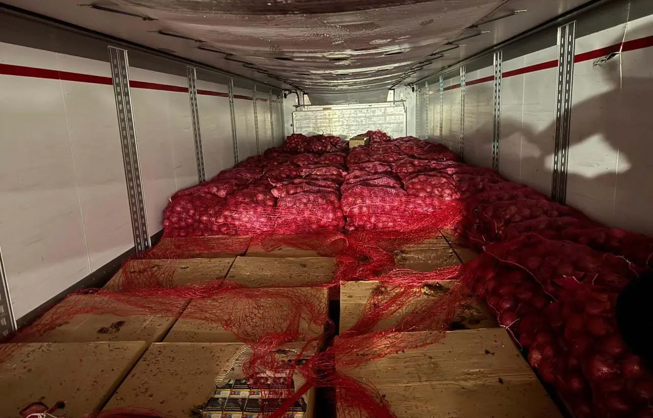 Ogroman švercerski tovar otkriven na Preševu: Pančevac pokušao da u Srbiju unese 202.500 paklica cigareta (FOTO)(VIDEO)