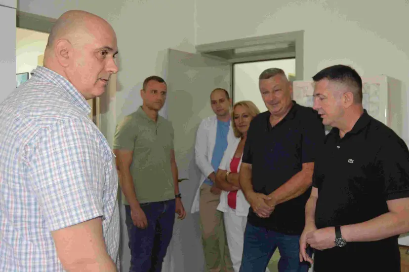 Od sada neće morati za svaku sitnicu u Dom zdravlja do grada: Otvorena prva laboratorija u selu Pranjani - velika stvar za preko 3.000 meštana (FOTO)