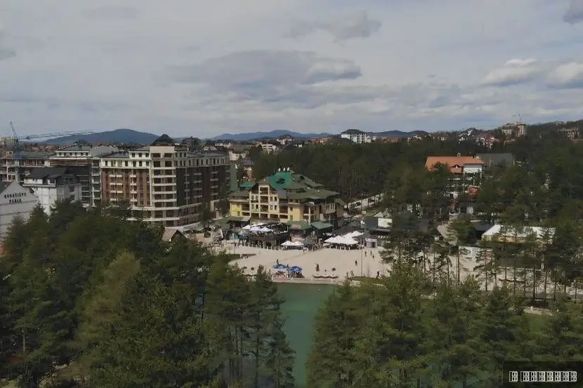 Preko 70.000 ljudi na Zlatiboru tokom prazničnog vikenda: Srpska planina potvrdila status najpopularnije destinacije