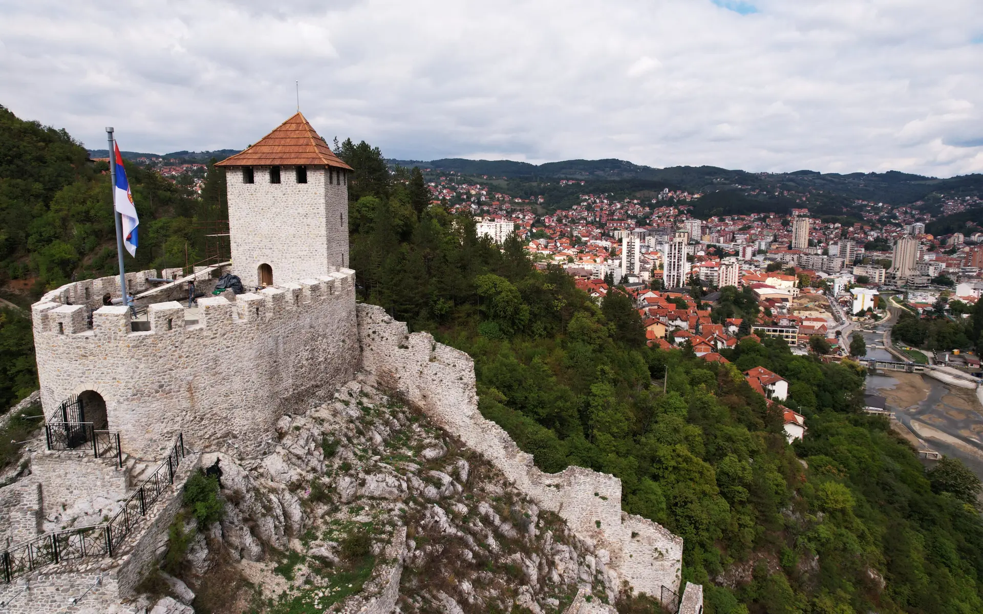 Novo radno vreme na užičkoj tvrđavi: Penjanje na kulu besplatno, uz vodiča na svakih pola sata