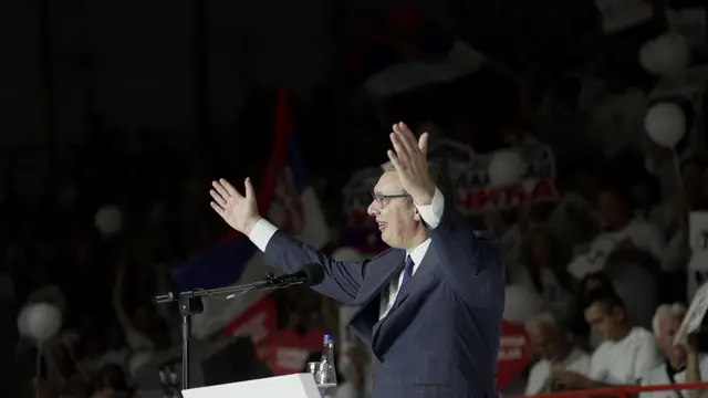 Vučića u Čačku dočekalo na hiljade ljudi / foto: RINA