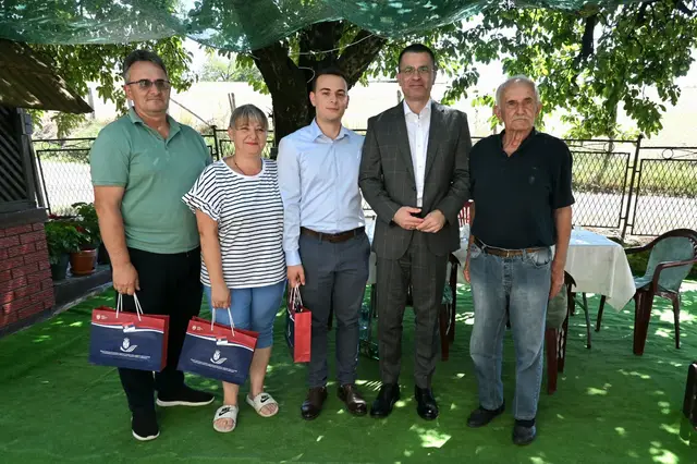 Poseta Đorđa Milićevića porodici Spasić - Foto: Kabinet ministra bez portfelja