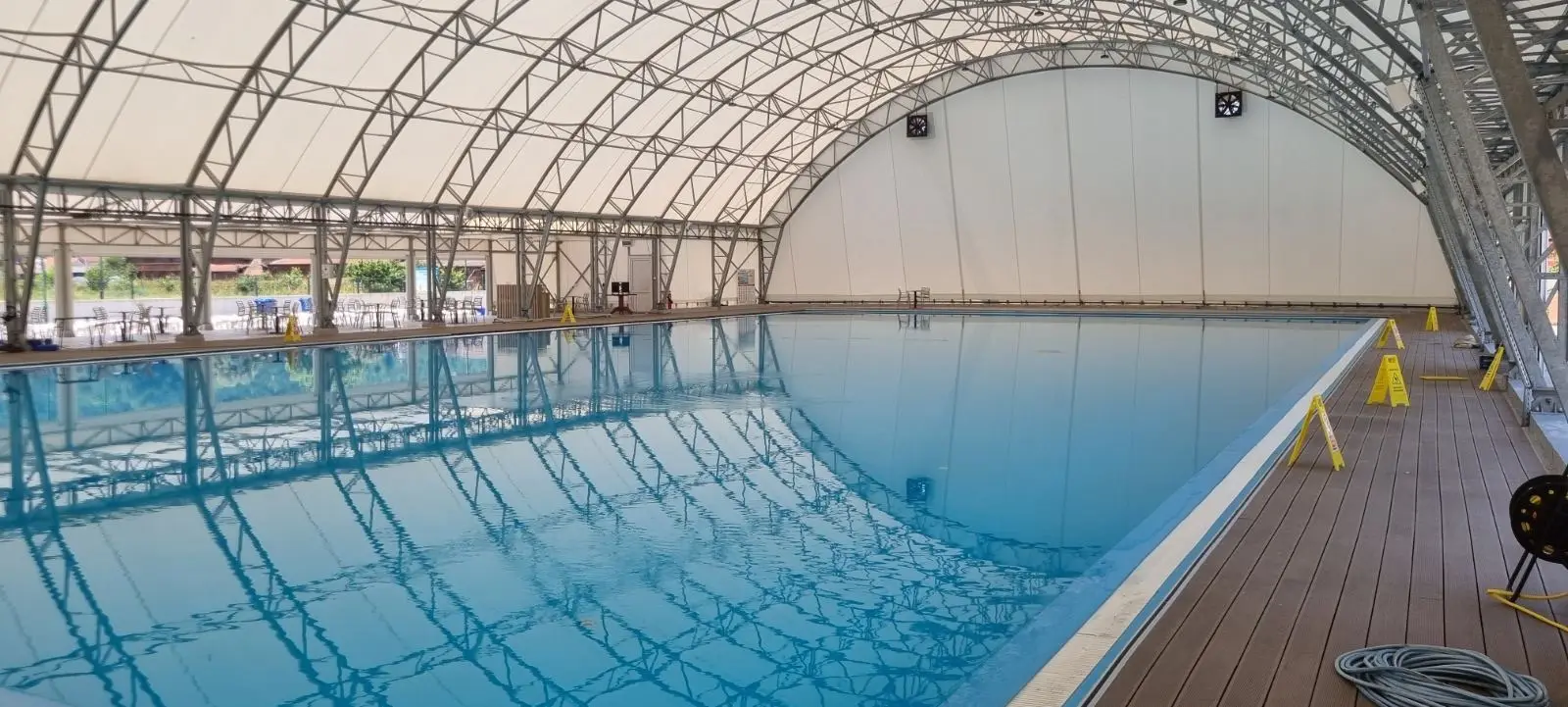 Ponovo radi bazen u Užicu: Nakon što je bio zatvoren zbog zamene vode i radova, od danas su vrata za posetioce otvorena