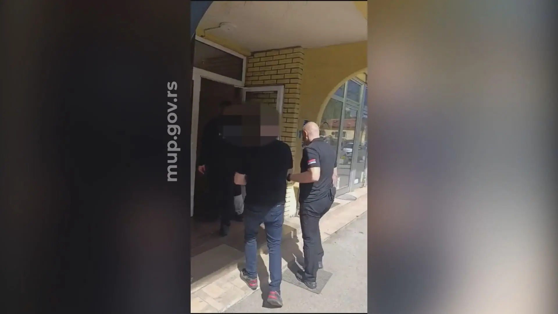 Tajna pregrada u autobusu otkrila švercerski lanac: Pet osoba uhapšeno zbog krijumčarenja robe na liniji Novi Pazar – Sarajevo (FOTO)(VDEO)