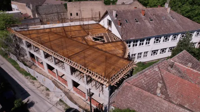 Subotica – Glišić obišao radove u OŠ „Đuro Salaj” Foto RINA