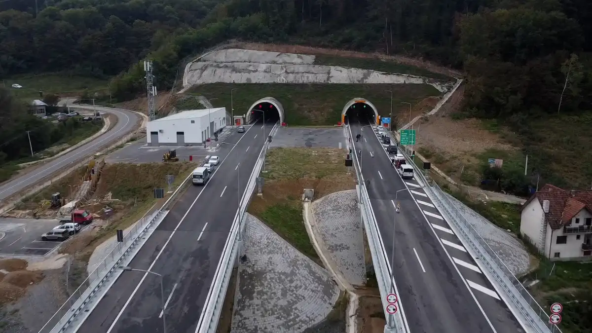 Vozilo se zaustavilo u tunelu, saobraćaj bio u prekidu: Vozači oprez, na ovim deonicama danas se izvode radovi