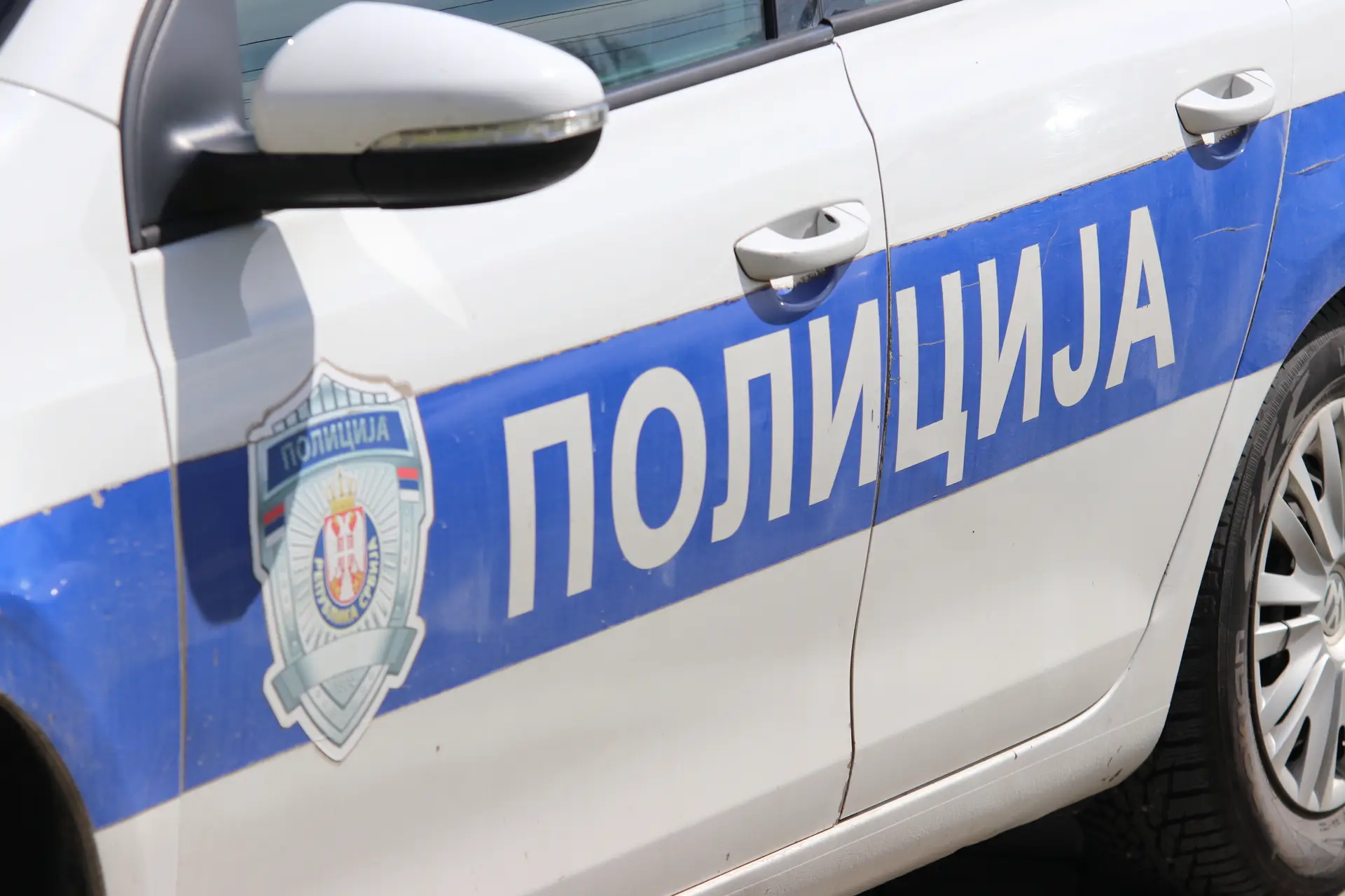 Švajcarac pokušao da podmiti srpske policajce nakon divljanja auto-putem: Nudio novac da izbegne sud, završio iza rešetaka