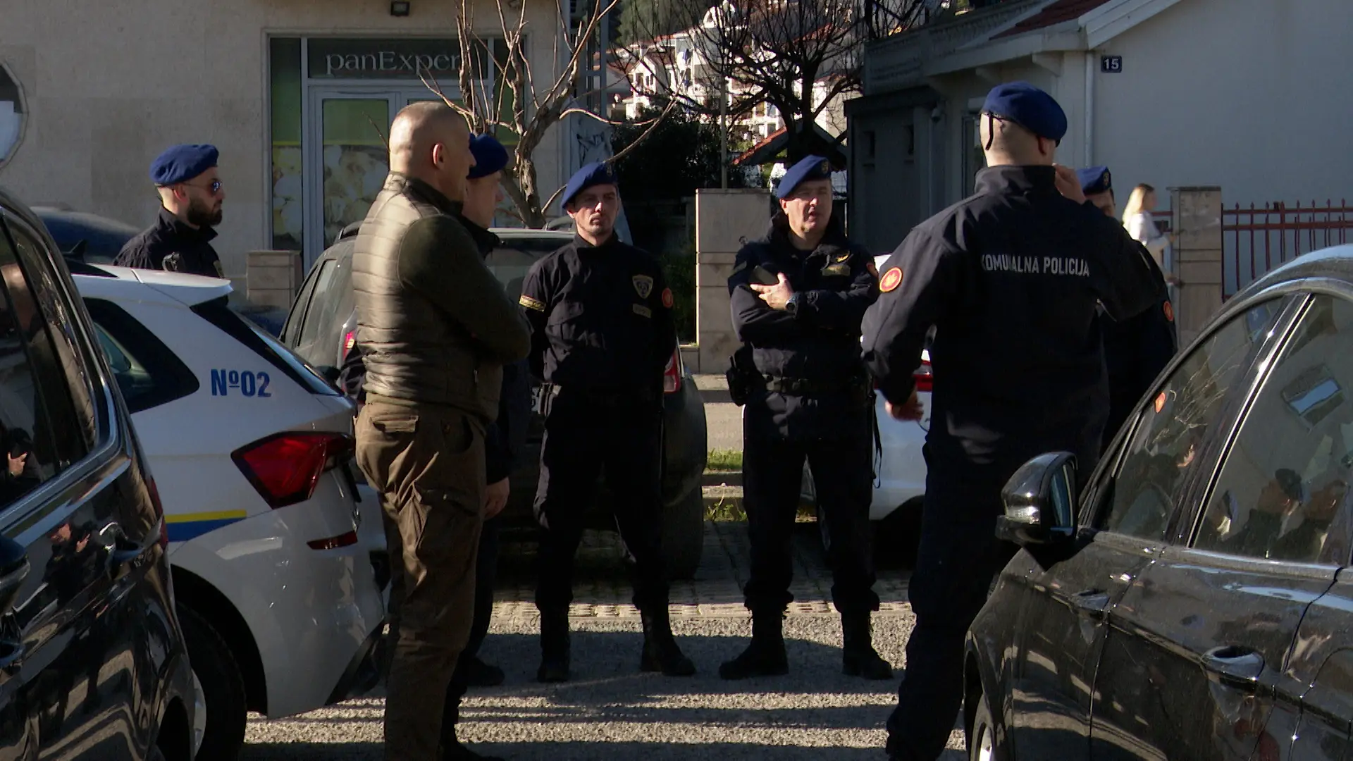 DRAMA U HERCEG NOVOM: Indijac uhapšen zbog sumnje da je napao Francuskinju u iznajmljenom stanu