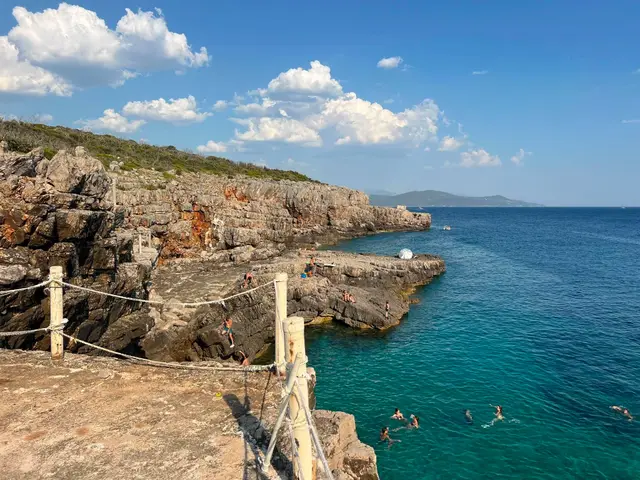 Rt Veslo jedna od najlepših plaža u Crnoj Gori / foto: RINA