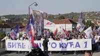 Ovako trenutno izgledaju ulice Čačka: Hiljade ljudi čeka Aleksandra Vučića, hala Borac već je krcata - ovo su slike sa lica mesta (FOTO)(VIDEO)