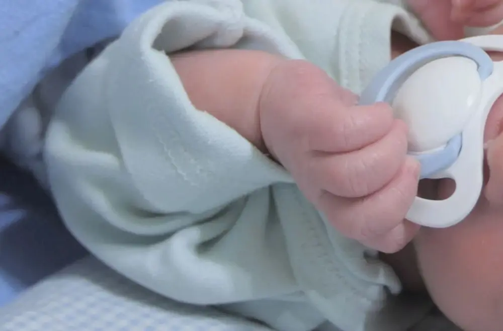 Lepe vesti iz užikog porodilišta: Rodjeno sedam beba u jednom danu, devojčice u prednosti