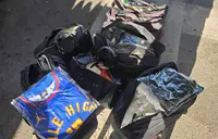 Pao šaner na Sremskoj Rači zbog garderobe i parfema poznatih marki: Sumnja se da je roba falsifikovana (FOTO)