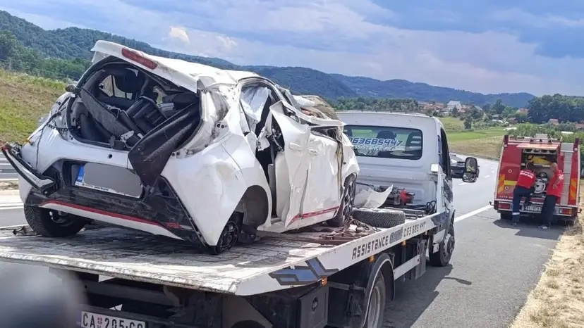Tragedija na auto-putu kod Požege: Jedna osoba poginula, a dve povređene - automobil smrskan (FOTO)