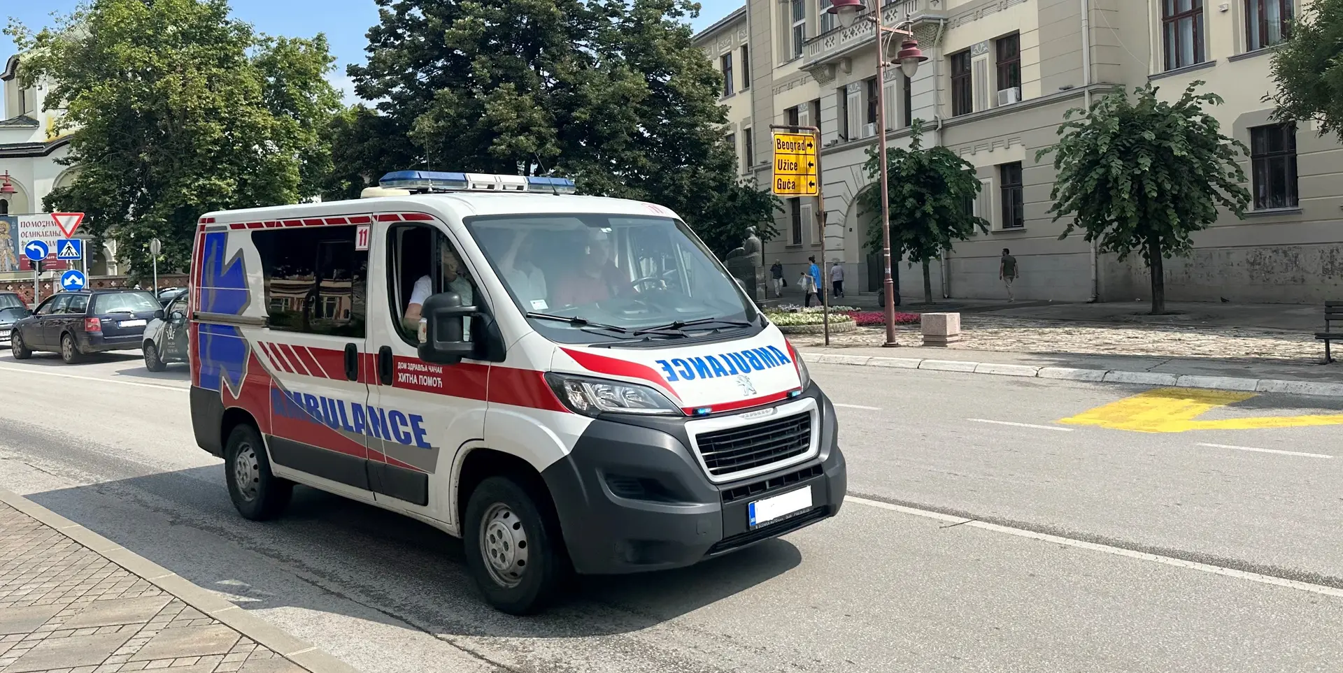 HITNA POMOĆ U KRAGUJEVCU IMALA PUNE RUKE POSLA: Za 24 sata čak 61 intervencija, 23 na javnim mestima