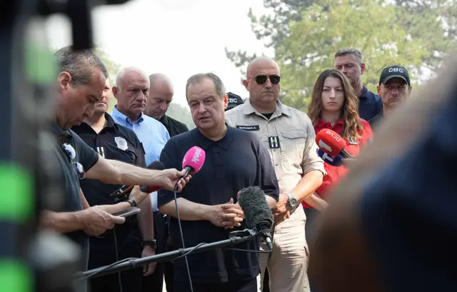 Požar u Deliblatskoj peščari i obilazak Ivice Dačića - Foto: Ministarstvo unutrašnjih poslova Srbije