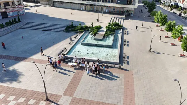 Pristalice studenata na trgu u Čačku, foto: RINA