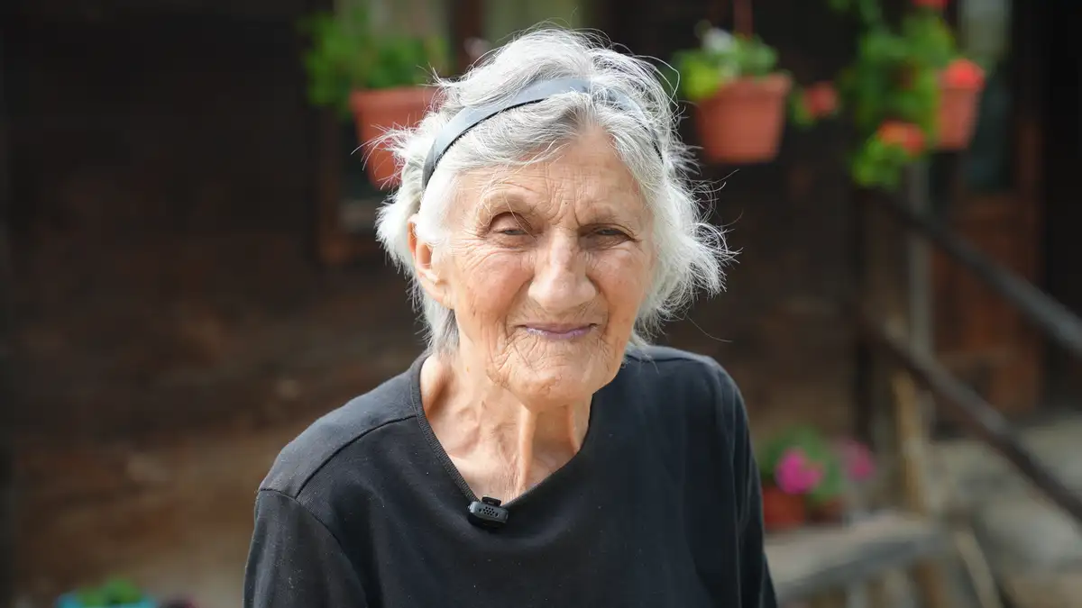 Ovo je majka hrabrost o kojoj priča cela Srbija: Posetili smo baku Olgu koja je bolesnog sina 60 godina nosila na rukama - ništa joj nije padalo teško i nosila bi ga još da je živ (FOTO)