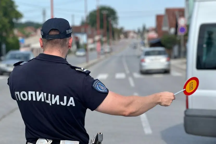 Udario kolima petogodišnje dete u Šušnju i pobegao sa lica mesta: Uhapšen mladić iz Bara