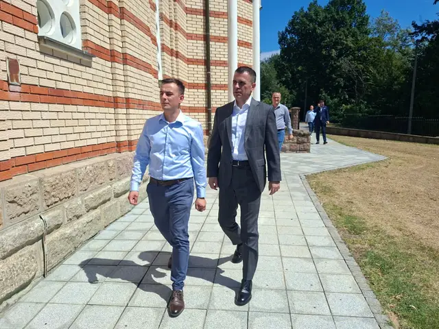 Poseta Đorđa Milićevića porodici Spasić - Foto: Kabinet ministra bez portfelja