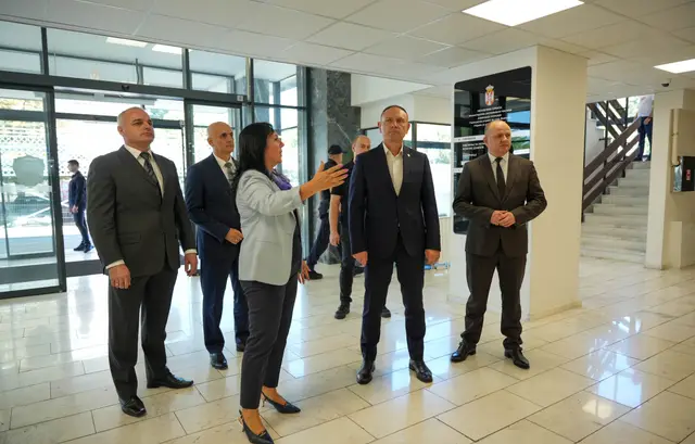 Poseta direktora policije Policijskoj upravi za grad Beograd - Foto: Ministarstvo unutrašnjih poslova Srbije