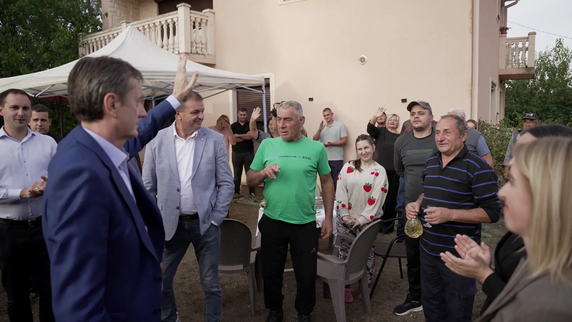 Nema jake Sbije, bez jakog sela: Darko Glišić domaćinski dočekan u Mrčajevcima - najavljeni veliki infrastrukturni projekti (FOTO)