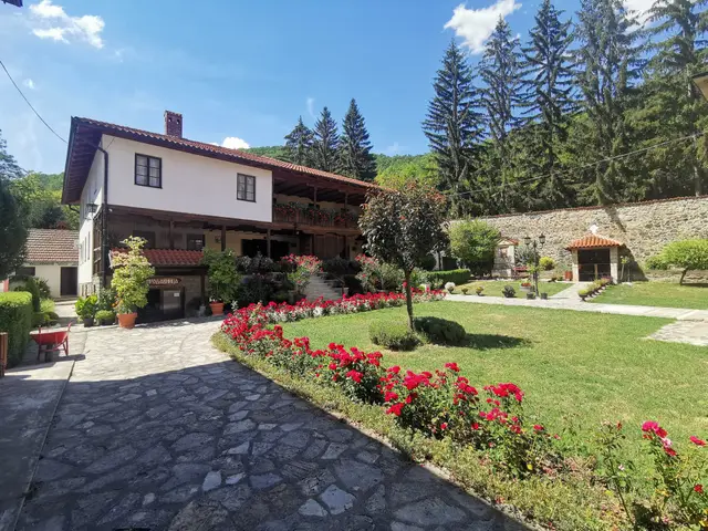 Manstir Drača smešten u geografskom centru Srbije, foto: RINA