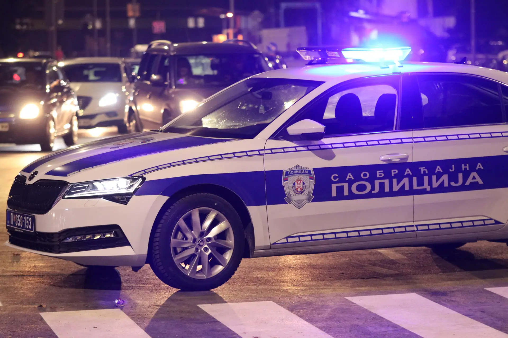 Teška nezgoda kod Zlatibora: Motorom udario u kravu, životinja uginula na licu mesta a motociklista povređen